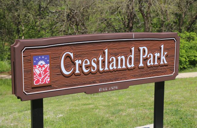 Crestland Park Sign