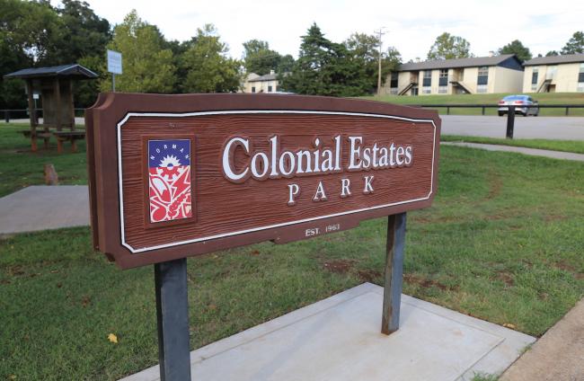 Colonial Estates Park Sign